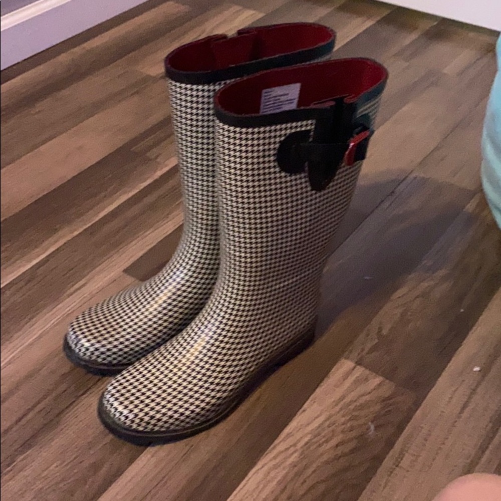 Rain boots